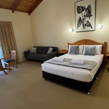 Coonawarra Place Motor Inn Bagian luar foto