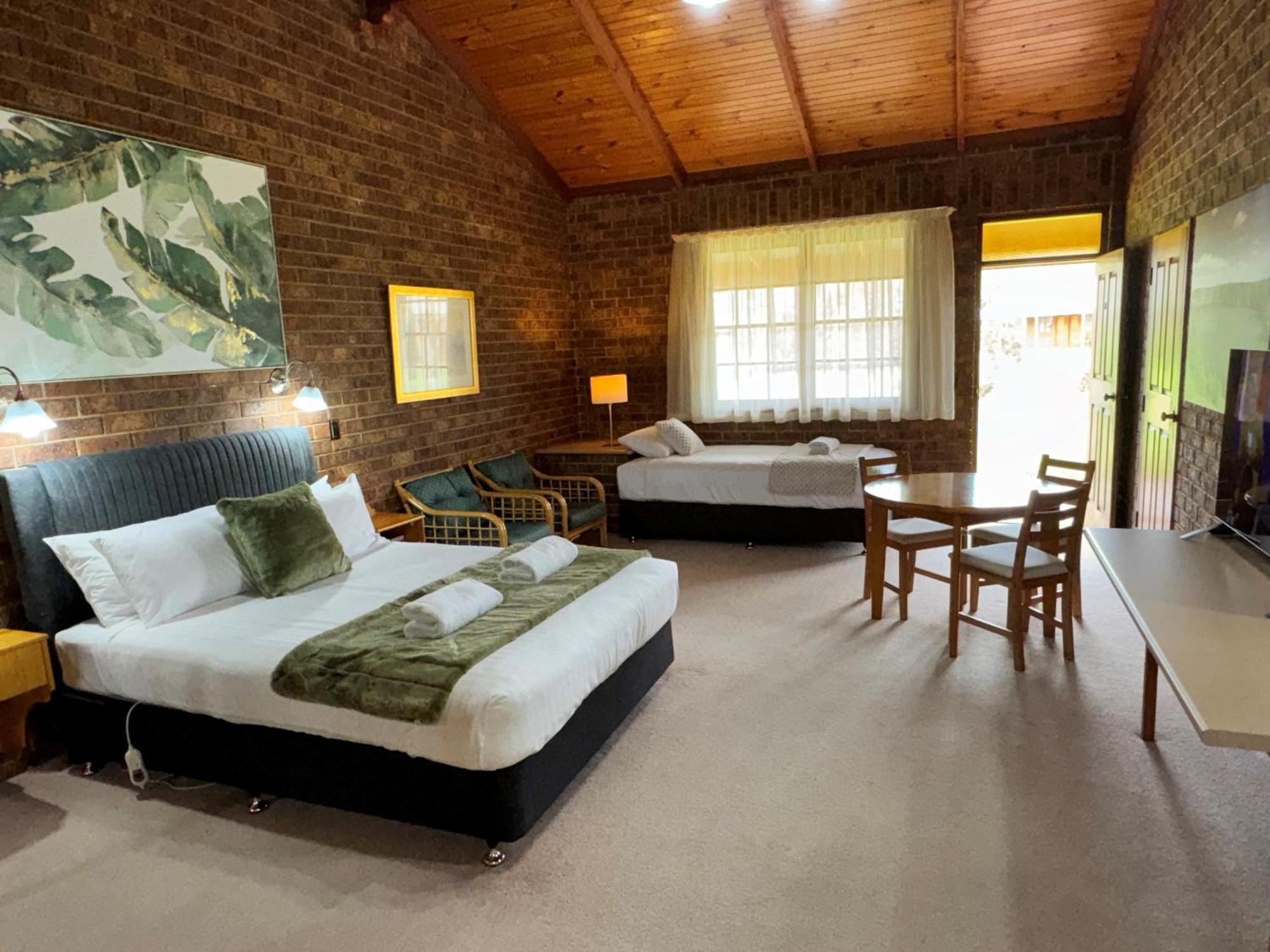 Coonawarra Place Motor Inn Bagian luar foto