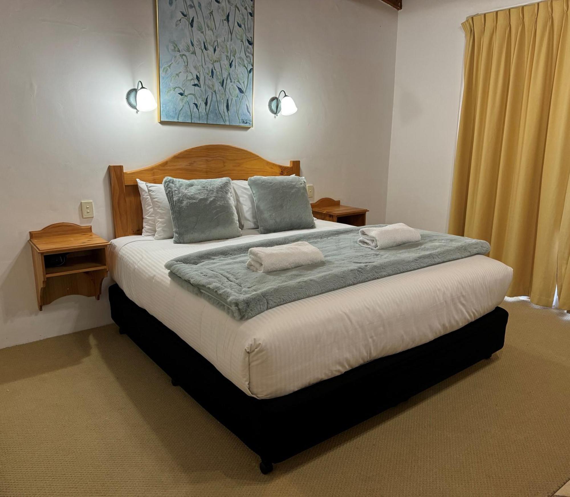 Coonawarra Place Motor Inn Bagian luar foto