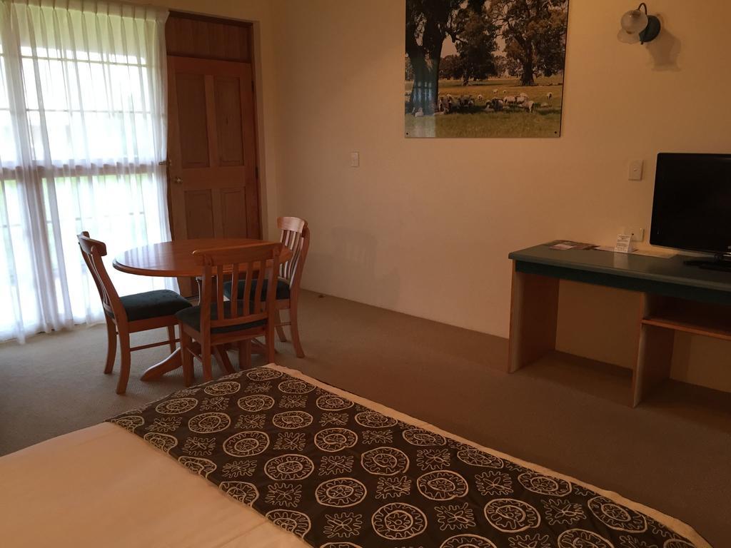 Coonawarra Place Motor Inn Bagian luar foto