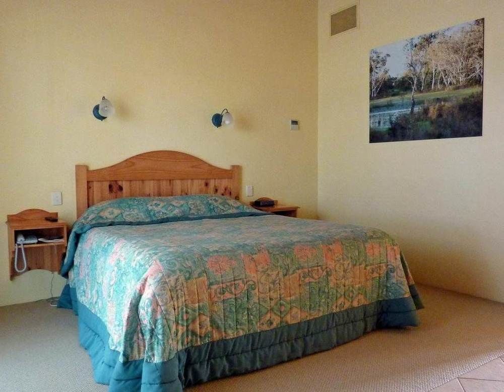 Coonawarra Place Motor Inn Bagian luar foto